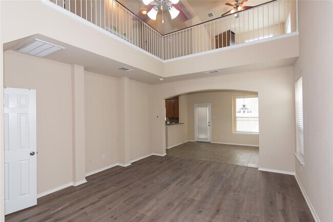 Building Photo - 10509 Wylie Dr