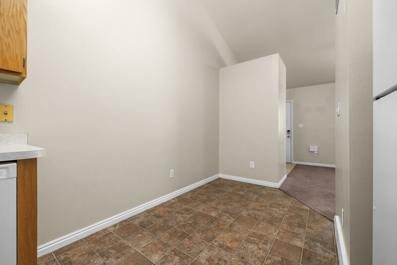 Building Photo - 752 N 1060 W