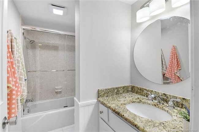 Building Photo - 1555 NE Ocean Blvd