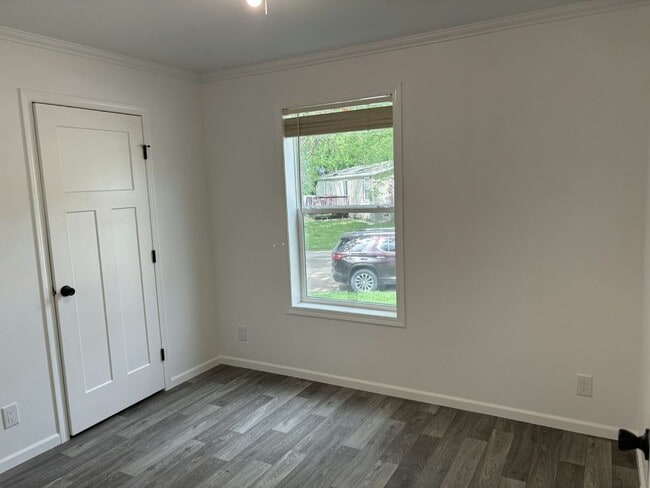 Building Photo - 498 Cimarron
