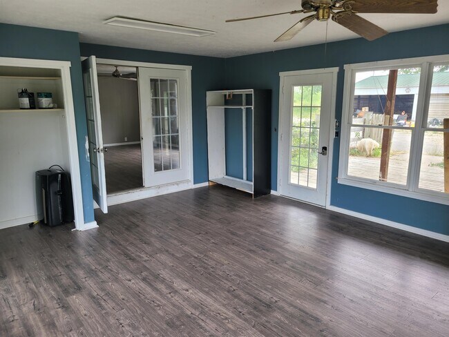 Building Photo - 2853 OH-63