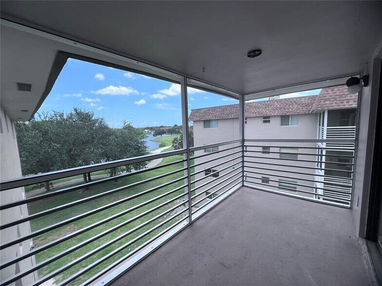 Building Photo - 2430 SW 81st Ave