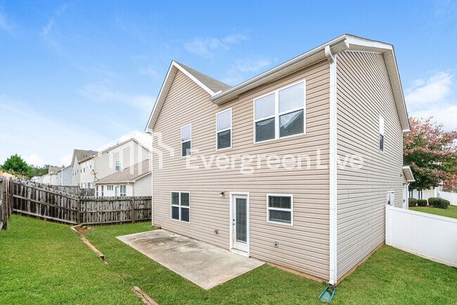 Building Photo - 138 High Point Way