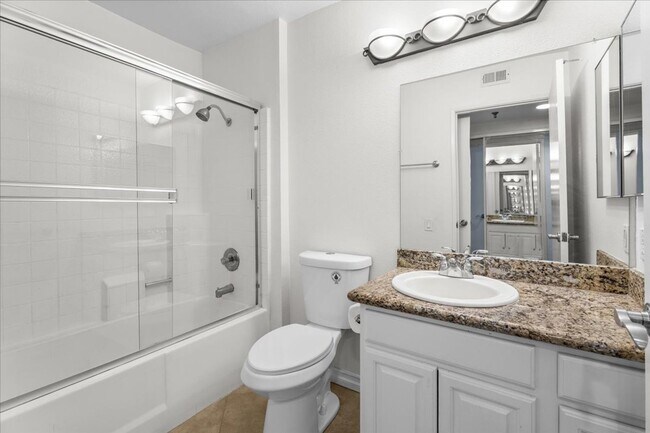 Building Photo - Bright 3-Bedroom Condo with Balcony and Fireplace in Prime Sherman Oaks