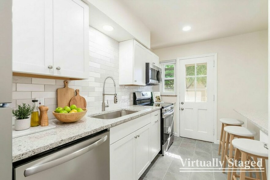 Building Photo - 1448 Elmwood Ave