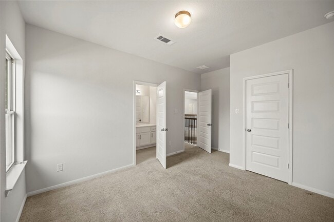 Building Photo - 21215 Central Vly Ln