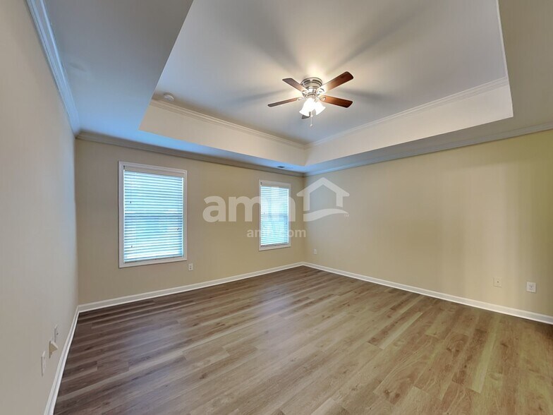 Building Photo - 507 Round Rock Trl