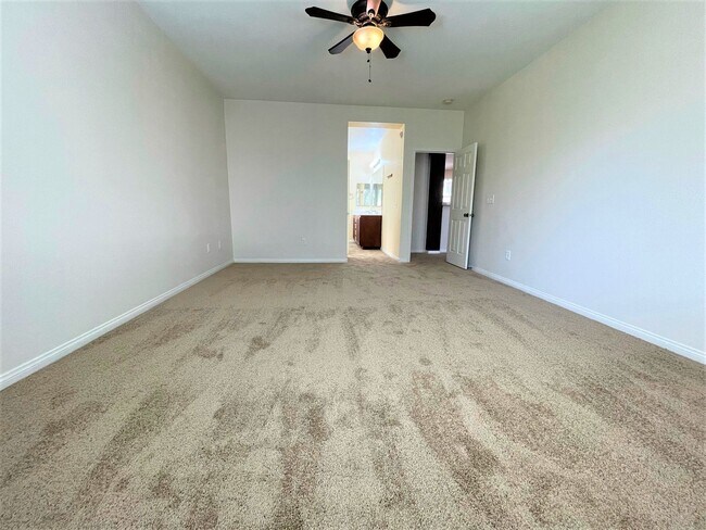 Building Photo - Enjoy mini park in your backyard! Single-story home in Aliante community