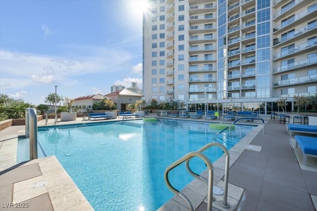 Building Photo - 200 W Sahara Ave