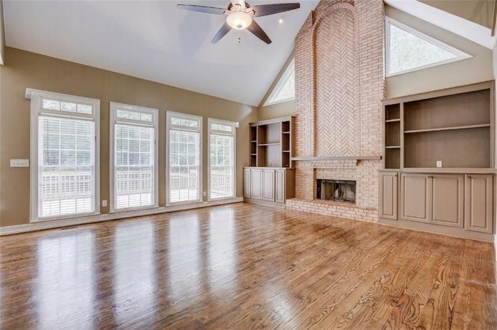 Building Photo - 9485 Nesbit Lakes Dr