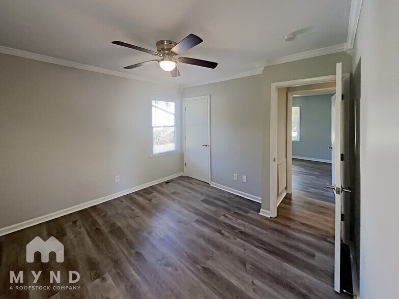 Building Photo - 5720 Raynor Rd