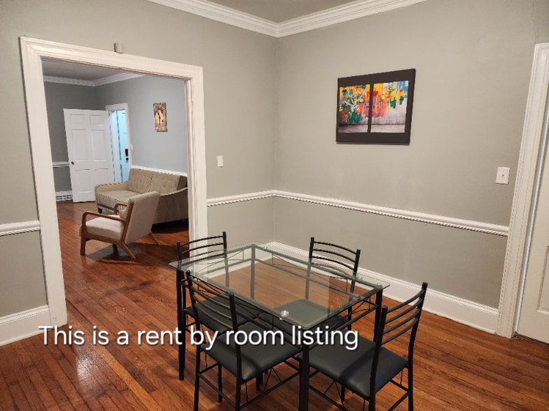 Building Photo - 558 Avent St