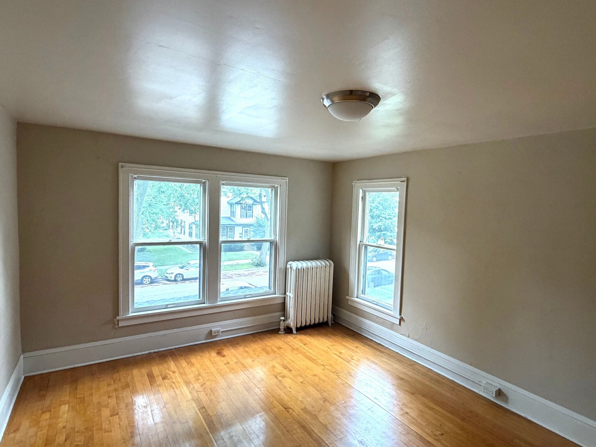 Building Photo - 2531 Polk St NE
