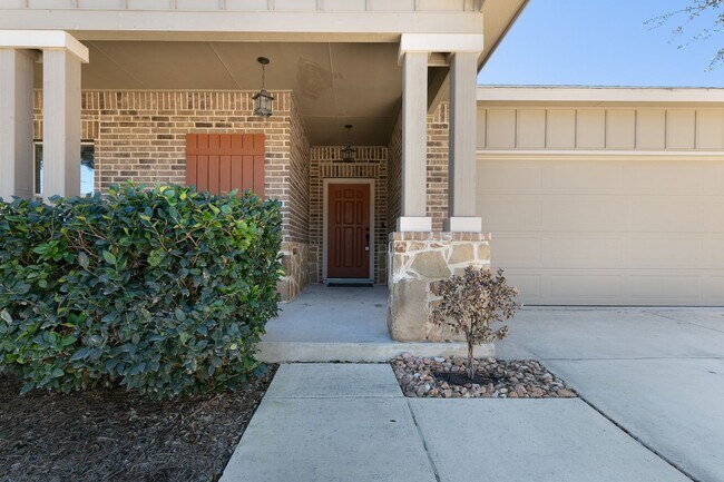Building Photo - Helotes~Beautiful Laurel Canyon Subdivisio...