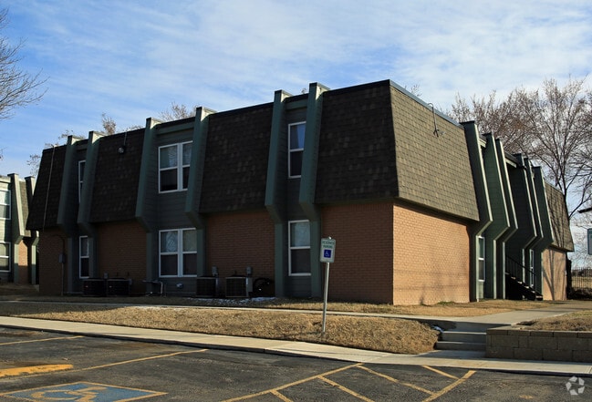 Building Photo - Coweta Apartments