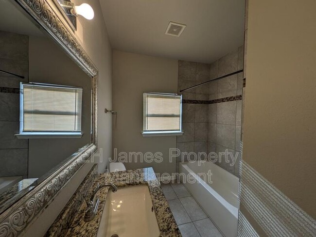 Building Photo - 2235 E 10th St