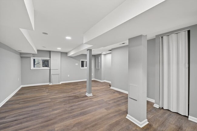 Building Photo - Gorgeous 4br/2ba in Brookland with Parking!