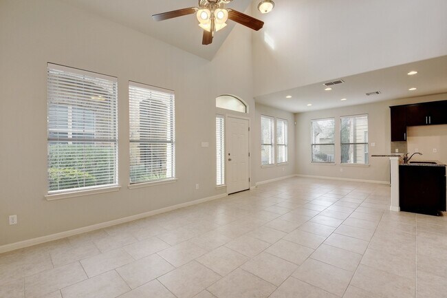 Building Photo - $1,000 off first month’s rent with a 2-year lease!