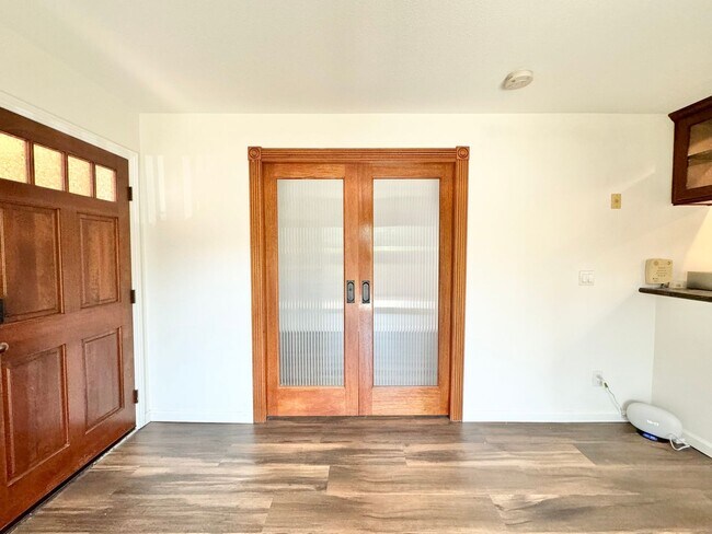 Building Photo - Beautiful 1Bd/1Ba Unit With An Upgraded Ba...