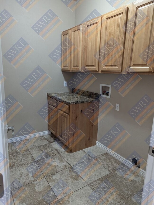 Building Photo - 3913 Goshawk Dr