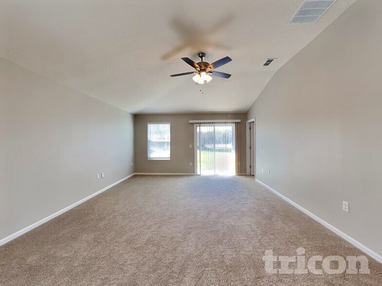 Building Photo - 2858 Buck Creek Pl