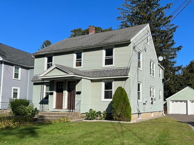 Building Photo - 97 Walnut St