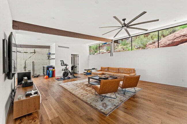 Building Photo - 4925 E Red Rock Dr