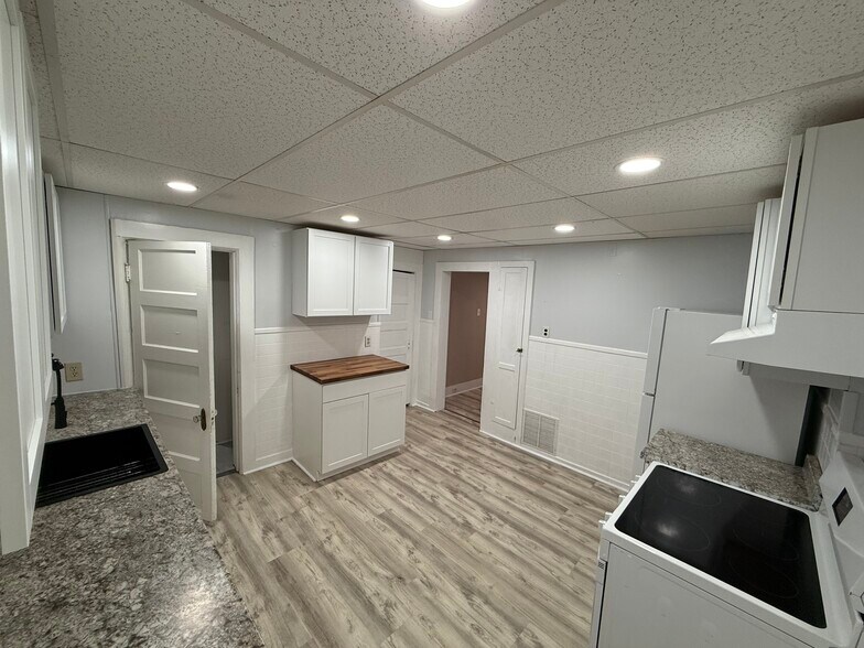 Building Photo - 3 Montcalm St