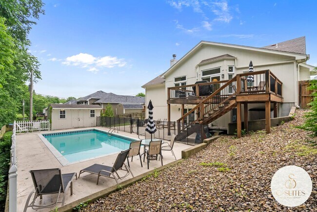 Building Photo - 1709 NW 33rd Pl