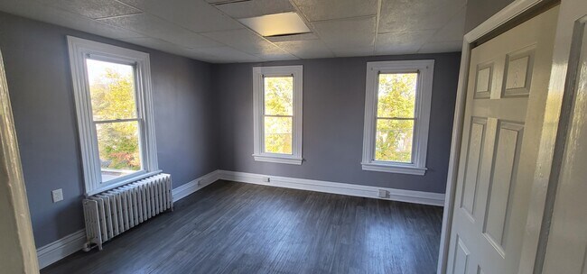 Building Photo - 1218 4th St