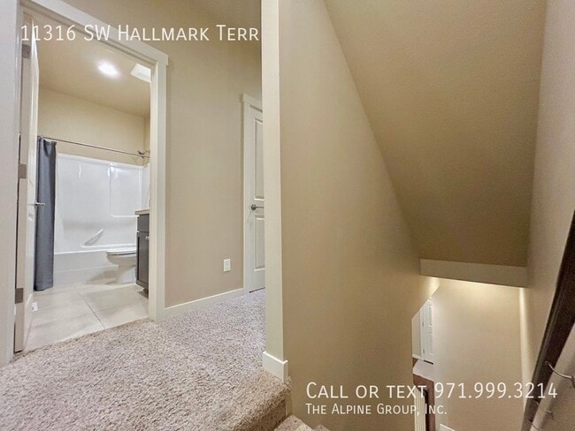 Building Photo - 11316 SW Hallmark Terrace