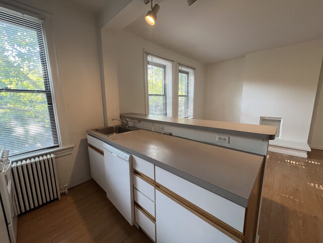 Kitchen - 235 Lehigh Ave