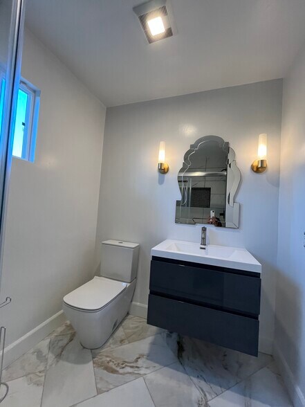 Building Photo - 3342 Silver Oak Ln