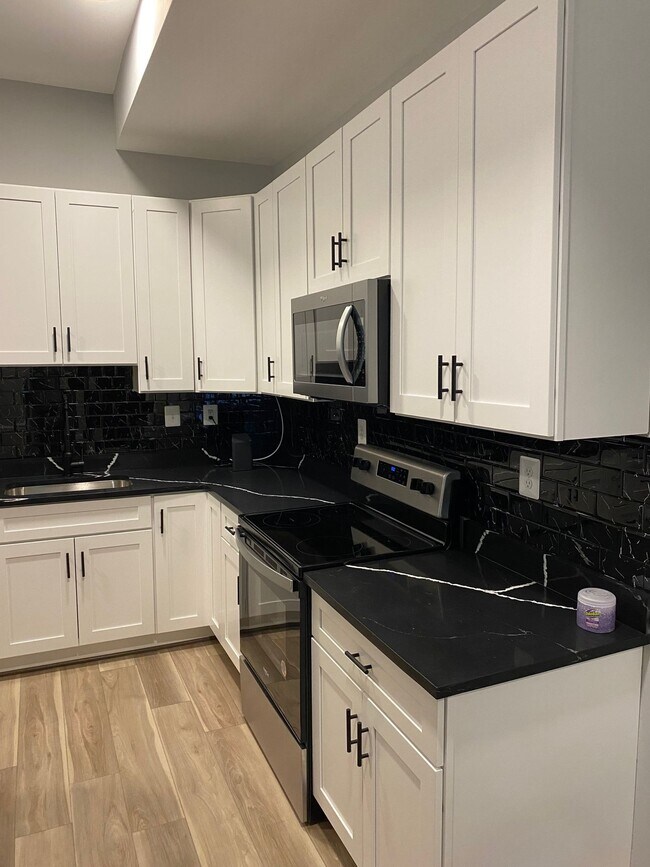 Building Photo - 1233 N Luzerne Ave