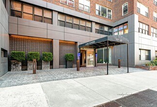 Building Photo - 107-40 Queens Blvd