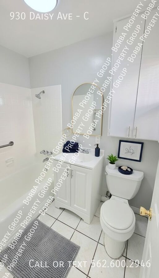 Building Photo - 930 Daisy Ave