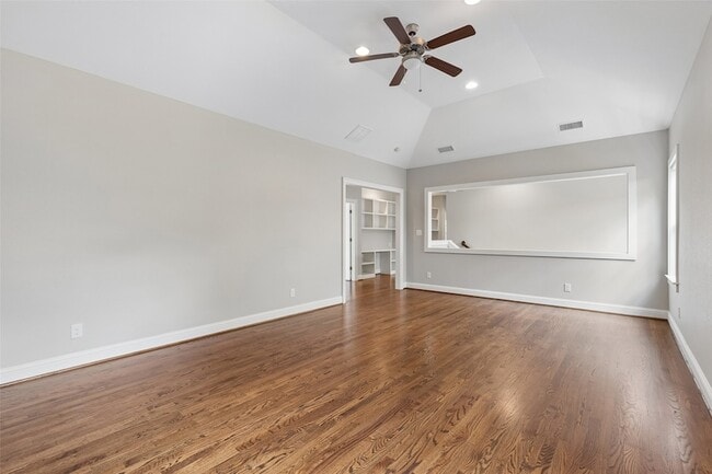 Building Photo - 6030 Vickery Blvd