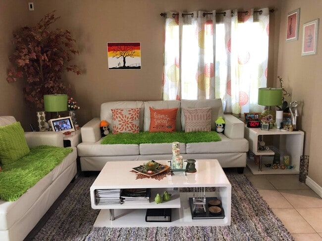 Building Photo - 15917 Sierra Vista Ct