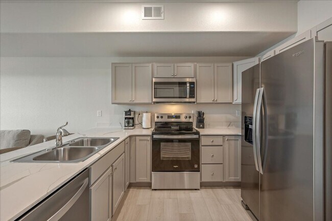 Building Photo - 1724 Richard Martin Dr