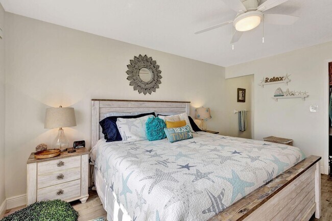 Building Photo - 9400 S Ocean Dr