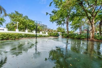 Building Photo - 1000 NE Quayside Terrace