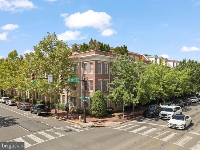 Building Photo - 1115 Cameron St