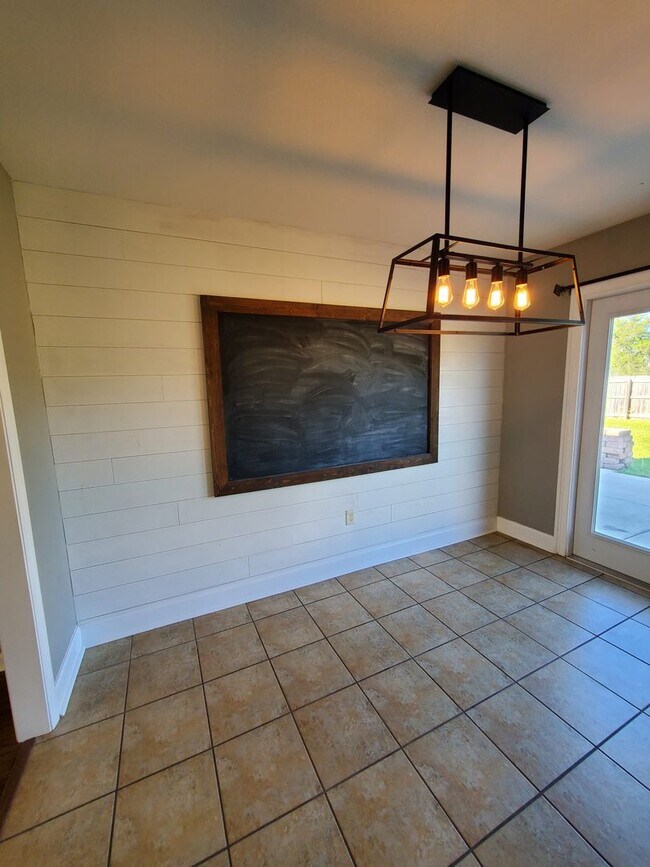 Building Photo - Charming 3-Bedroom Home in Valdosta, GA - Perfect for You and Your Furry Friends!