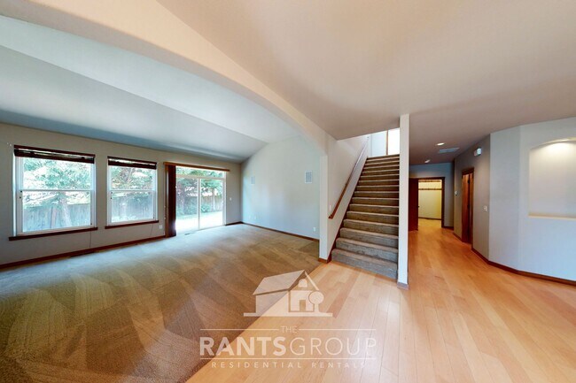 Building Photo - Beautiful Home in Hawks Prairie