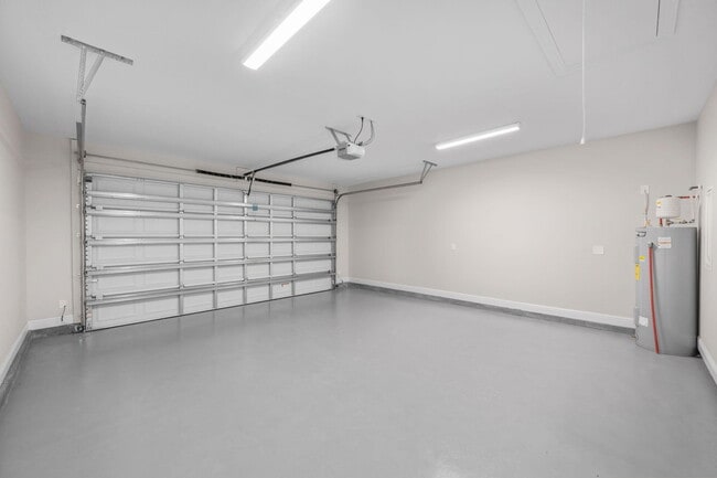 Building Photo - 1460 Pine St