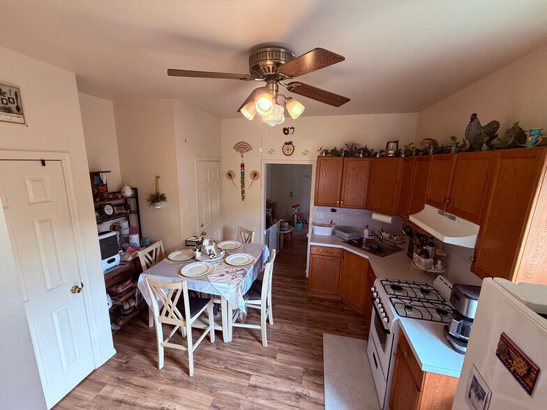Eat In Kitchen - 226 E Main St