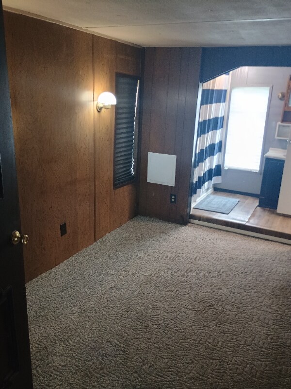 Building Photo - 118 NW Deer Run Gln