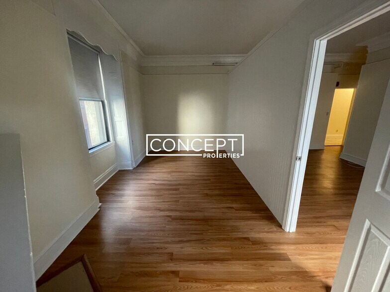 Building Photo - 62 Boylston St