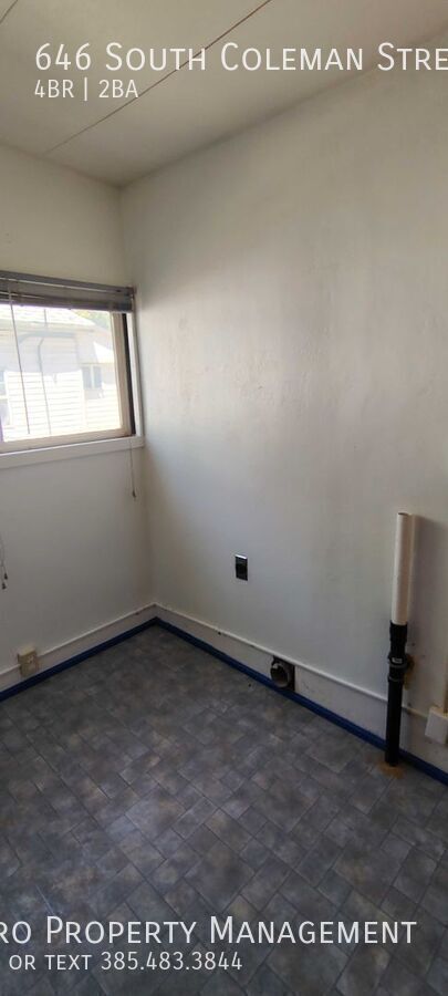 Building Photo - 646 S Coleman St
