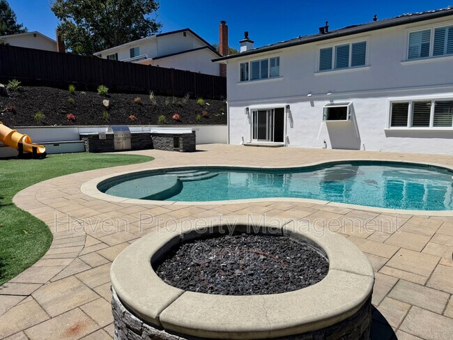 Building Photo - 7420 Hansen Dr